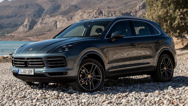 carpixel.net-2017-porsche-cayenne-73555-hd - Copy