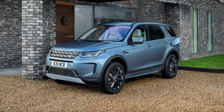 land-rover-discovery-sport-phev-plug-in-hybrid-grey-front-parked-lead-1-scaled